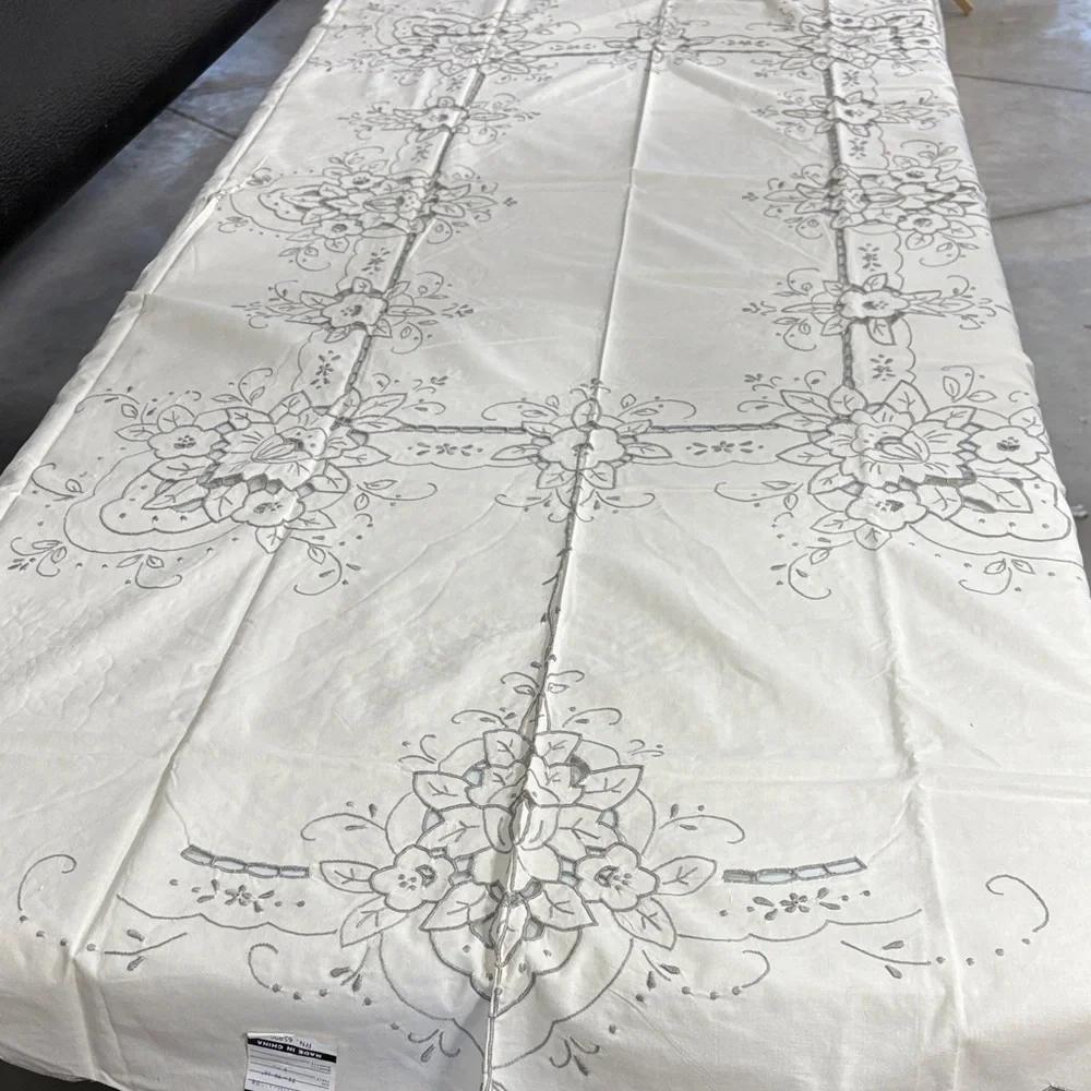 Elegant Cream Floral Tablecloth